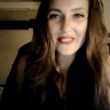 Profil von Mouni